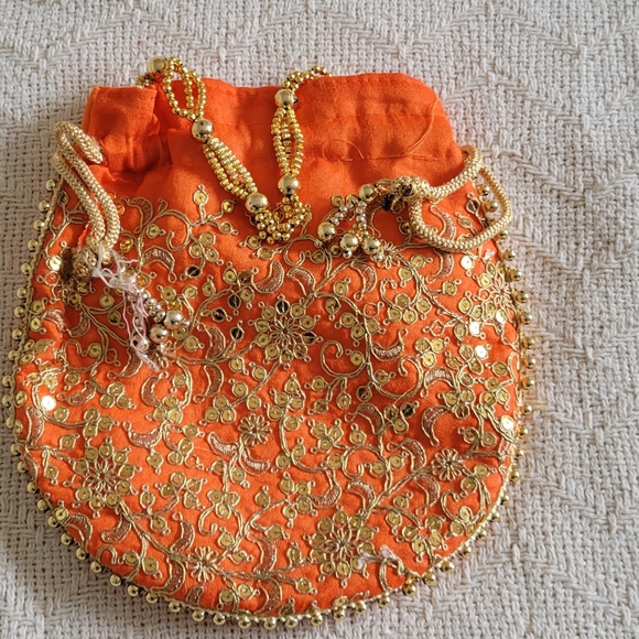 Multicolor Embroidered Women's Clutch Set - Picture 3 of 16